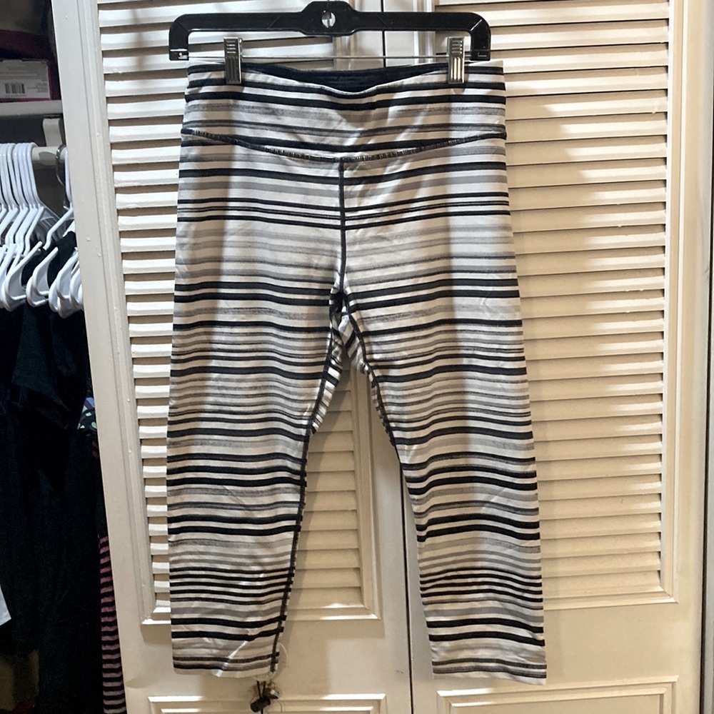 Tommy Hilfiger Sport Capris Women’s Size L